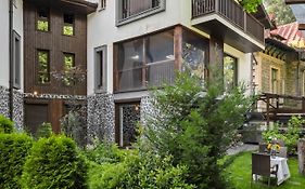 CasaDrago Sinaia , sauna si ciubar cu apa sarata